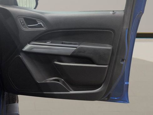Used 2022 Chevrolet Colorado LT RWD image 17
