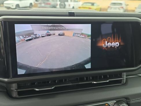 Used 2025 Jeep Wrangler Unlimited Rubicon w/ Safety Group AWD/4WD image 23