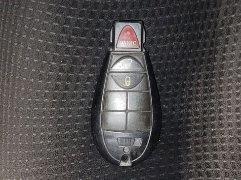 Used 2019 Dodge Grand Caravan SE w/ UConnect Hands-Free Group FWD image 32