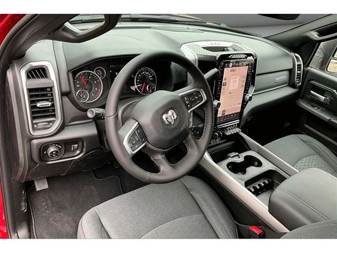 New 2026 RAM 2500 Big Horn AWD/4WD image 7