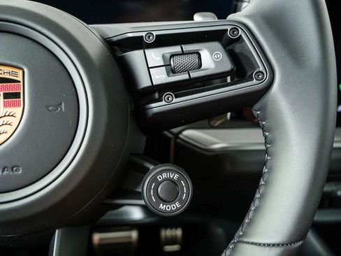 New 2026 Porsche Cayenne S image 12