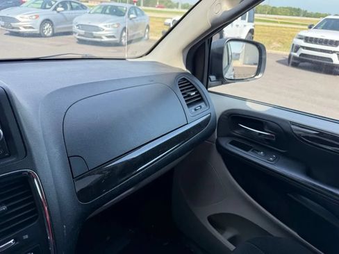 Used 2013 Dodge Grand Caravan SE FWD image 18