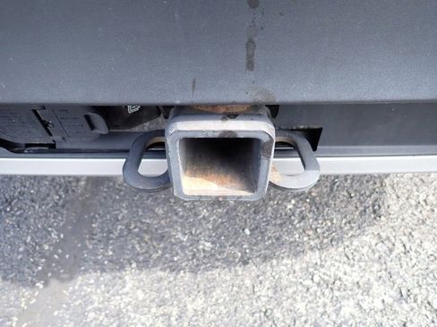 Certified 2022 Ford Explorer XLT w/ Equipment Group 202A image 8