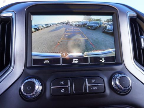 Used 2021 GMC Sierra 1500 SLT image 16