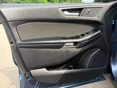 Used 2018 Ford Edge SEL AWD/4WD image 12