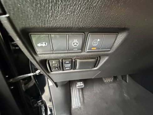 Used 2018 Nissan Armada Platinum image 20