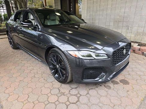 Used 2024 Jaguar XF R-Dynamic SE AWD/4WD image 2