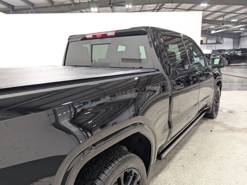 Used 2025 GMC Sierra 1500 Denali Ultimate image 3