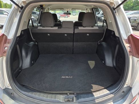 Used 2013 Toyota RAV4 LE AWD/4WD image 28