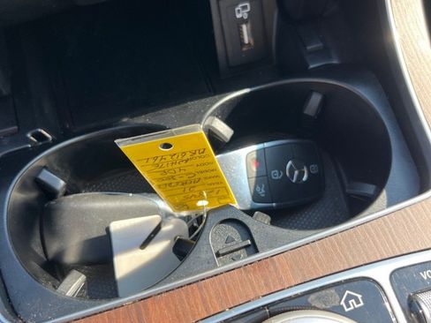 Used 2021 Mercedes-Benz C 300 4MATIC Sedan image 36