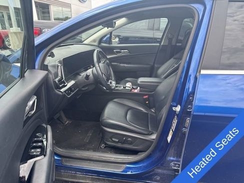 Used 2024 Kia Sportage EX FWD image 4