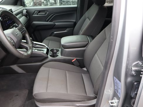 Used 2024 Chevrolet Colorado Trail Boss w/ Technology Package AWD/4WD image 17