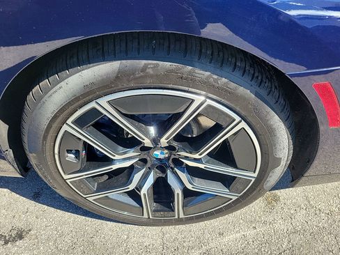 Used 2024 BMW 760i xDrive 760i xDrive w/ Premium Package image 37