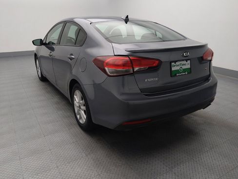 Used 2017 Kia Forte S FWD image 6