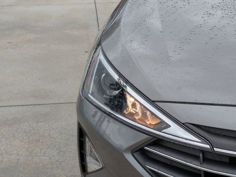 Used 2020 Hyundai Elantra SEL FWD image 7