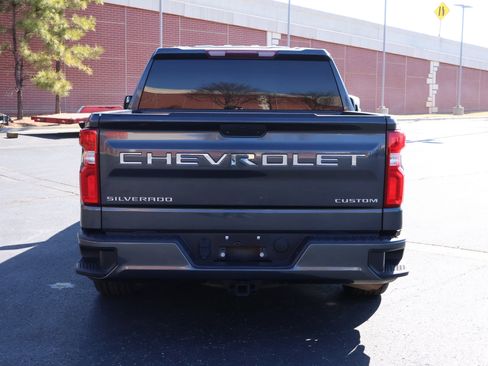 Used 2021 Chevrolet Silverado 1500 Custom image 22