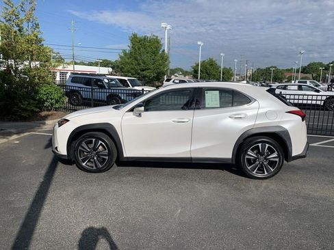Used 2021 Lexus UX 200 w/ Premium Package FWD image 5