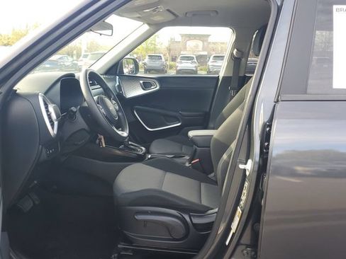 Used 2024 Kia Soul LX w/ Option Group 015 FWD image 19