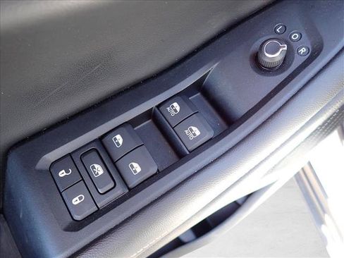 Used 2023 Jeep Grand Cherokee Altitude AWD/4WD image 13