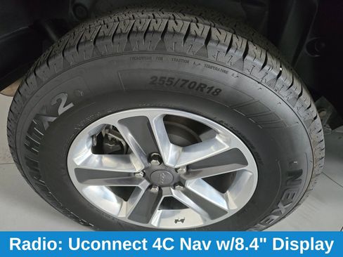 Used 2019 Jeep Wrangler Unlimited Sahara image 12