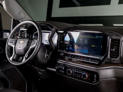 Used 2025 Chevrolet Silverado 2500 LT w/ All Star Edition image 31