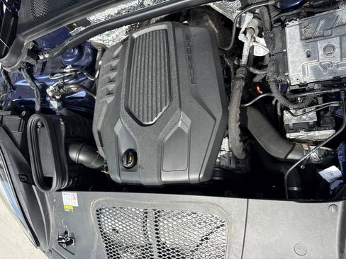 Used 2023 Porsche Macan Turbo AWD/4WD image 35