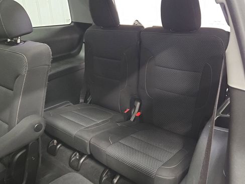 Used 2021 GMC Acadia SLE w/ Driver Convenience Package image 22