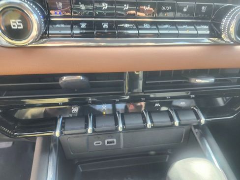 Used 2026 GMC Canyon AT4 w/ AT4 Premium Package image 11