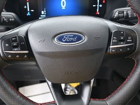 Certified 2025 Ford Escape ST-Line Select AWD/4WD image 10