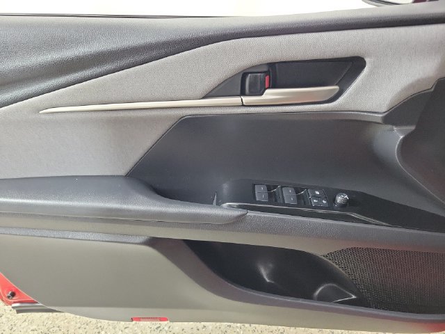 Used 2025 Toyota Camry Hybrid FWD image 21