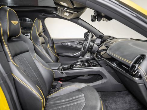 Used 2025 Aston Martin DBX 707 image 20