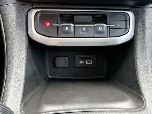 Used 2021 GMC Acadia SLE w/ Driver Convenience Package image 23