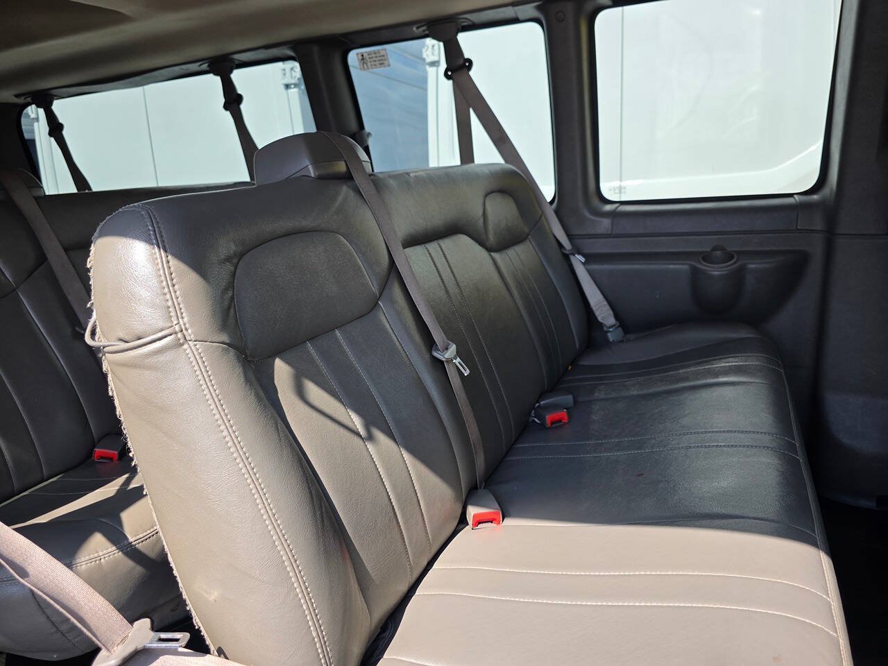Used 2019 Chevrolet Express 3500 LS RWD image 11