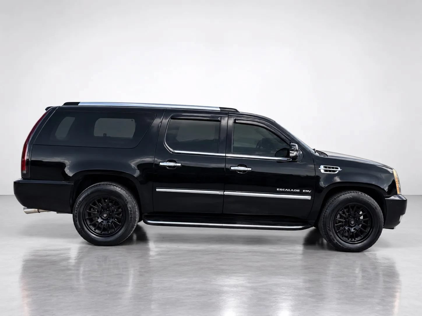 Used 2014 Cadillac Escalade ESV Luxury AWD/4WD image 5