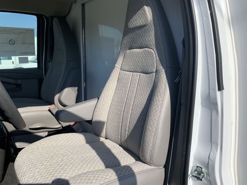 New 2025 GMC Savana 3500 Extended w/ Power Convenience Package RWD image 28