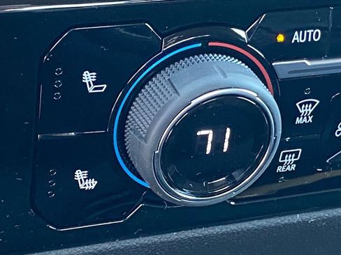 New 2026 Chevrolet Silverado 3500 LT image 17