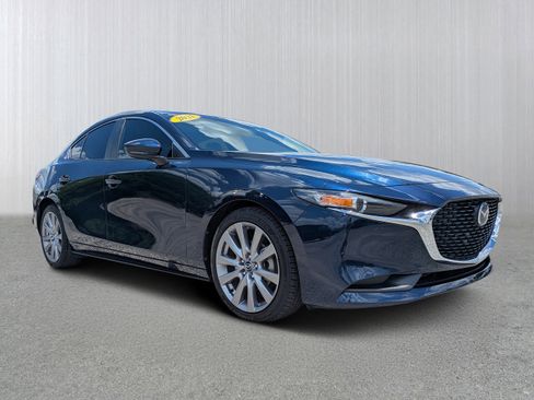 Used 2021 MAZDA MAZDA3 s FWD image 1