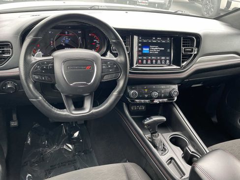 Used 2023 Dodge Durango GT RWD image 9