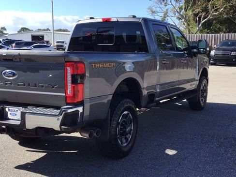 Certified 2023 Ford F250 Lariat w/ Tremor Off-Road Package image 5