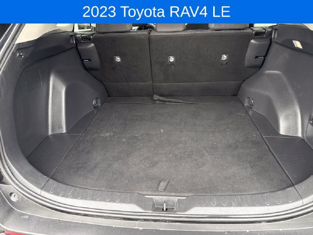 Used 2023 Toyota RAV4 LE AWD/4WD image 22