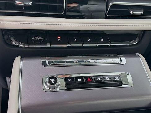 New 2026 Lincoln Aviator 2WD image 18