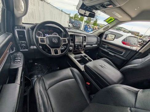 Used 2017 RAM 1500 Laramie w/ Convenience Group AWD/4WD image 7