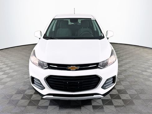Used 2020 Chevrolet Trax LS w/ Tint and Cruise Package FWD image 2