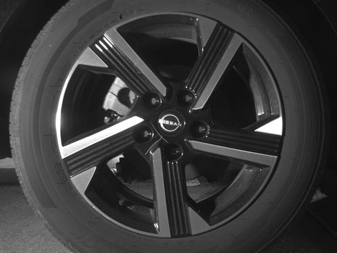 Used 2025 Nissan Sentra SV FWD image 15