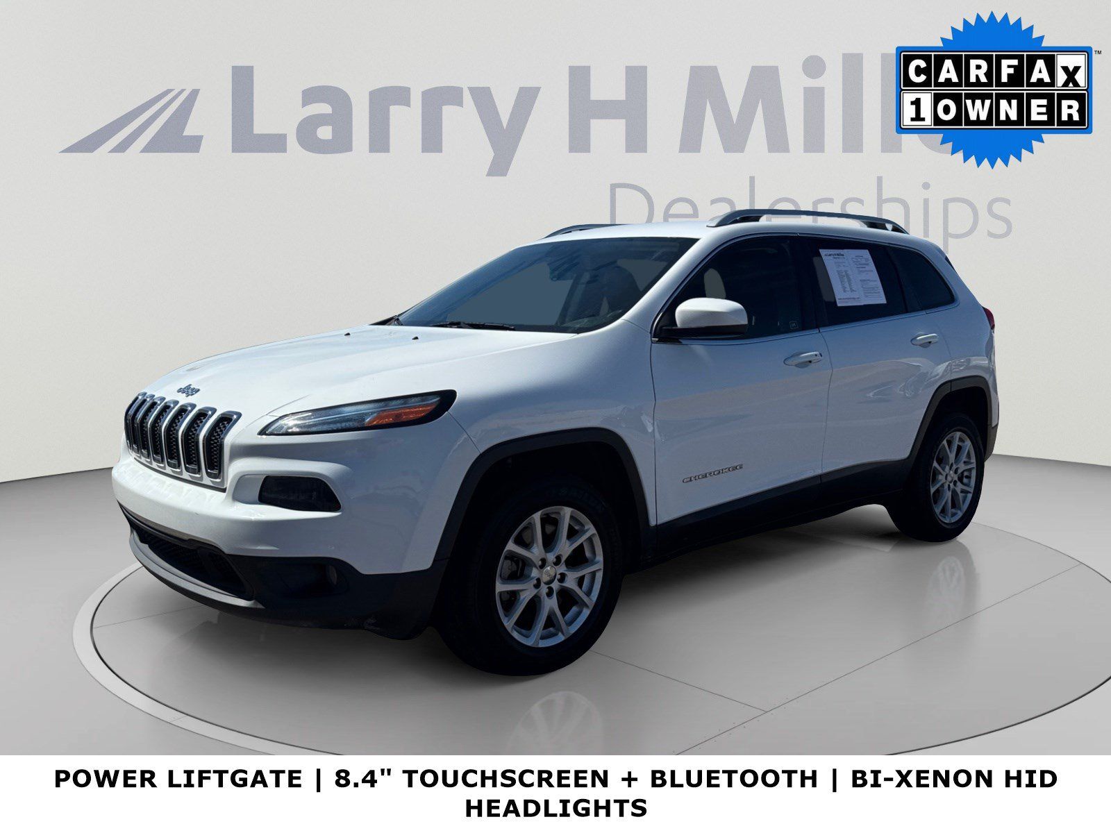 Used 2018 Jeep Cherokee Latitude Plus w/ Comfort/Convenience Group FWD image 1
