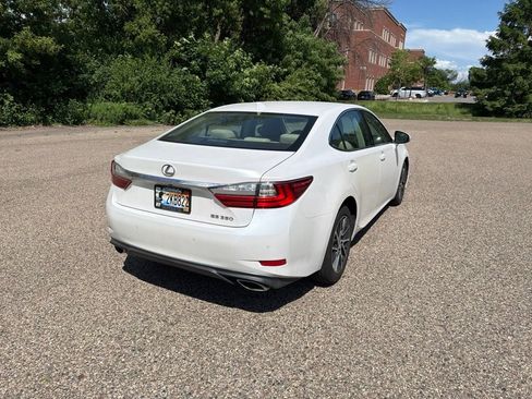 Used 2017 Lexus ES 350 w/ Premium Package FWD image 29