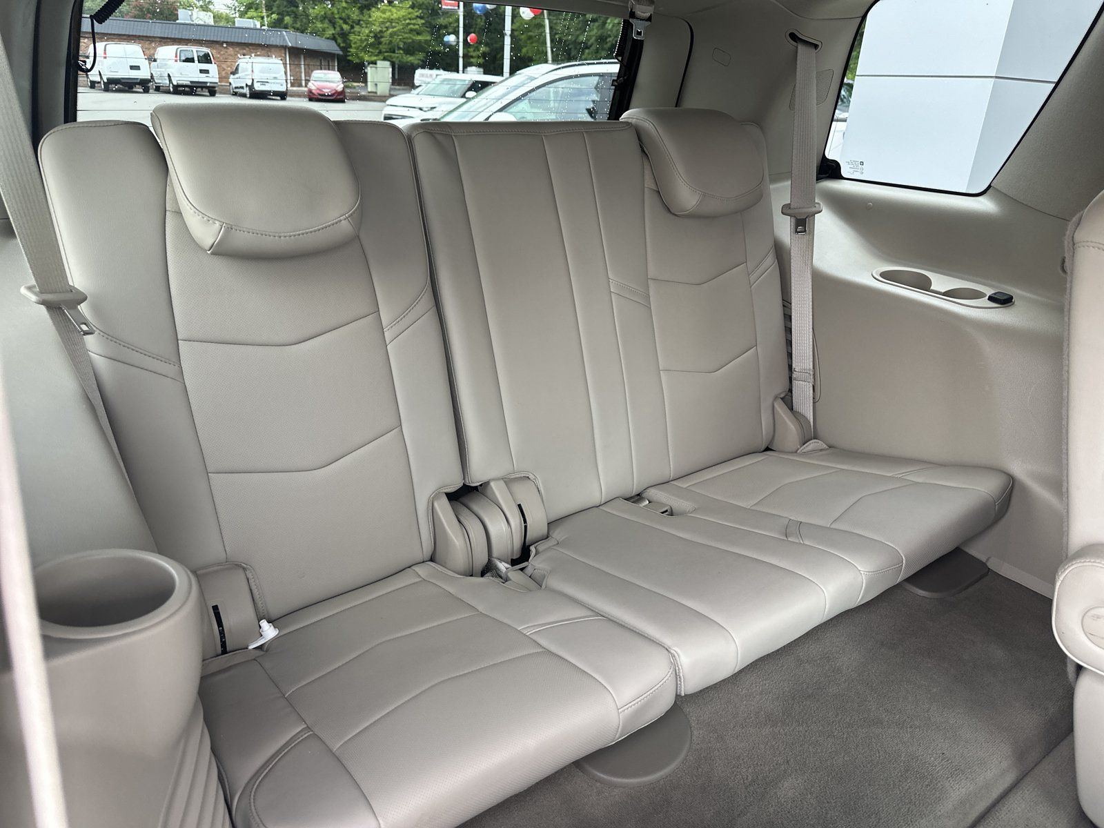 Used 2020 Cadillac Escalade Luxury AWD/4WD image 28