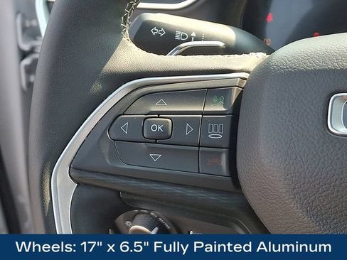 Used 2024 Jeep Grand Cherokee Laredo w/ Luxury Tech Group I AWD/4WD image 7