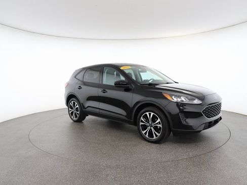 Used 2022 Ford Escape SE w/ SE Sport Appearance Package image 26