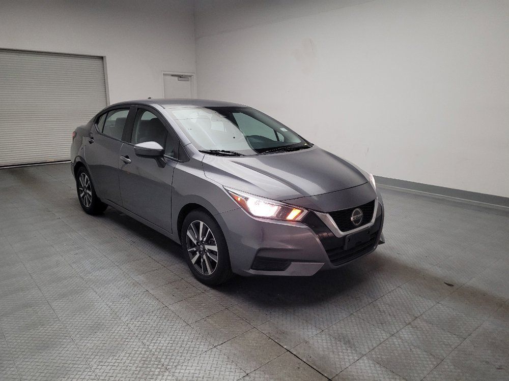 Used 2021 Nissan Versa SV FWD image 13